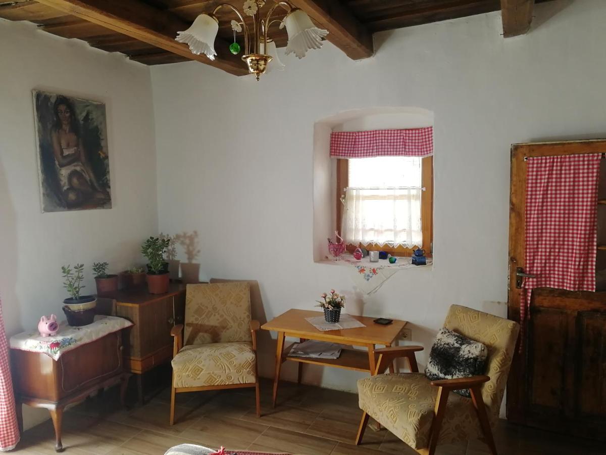 Traditionelles Bauernhaus Flieder Zalaszentgrót Buitenkant foto